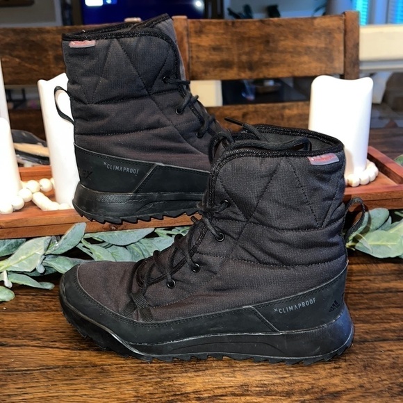 Wmns Terrex Choleah Padded Climaproof | color Core Black | size 7.5 - Picture 2 of 10